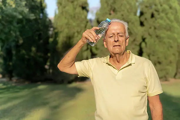 symptoms of heat stroke in elderly